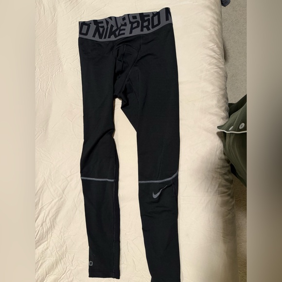 Nike Black Performance Leggings - Picture 1 of 1